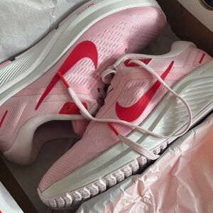 Nike Women's Pink and Red Athletic Shoes